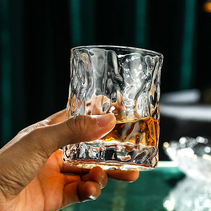 厚手の重厚なウイスキーグラス、和風ハンマークリスタルワイング - Whisky Beer And Wine のレビューと価格