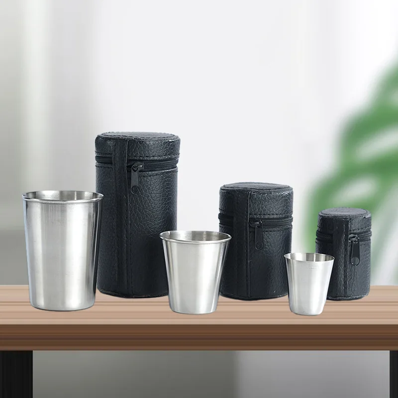 4個入り、実用的なアウトドア用ステンレス製カップセット。ウイ - Whisky Beer And Wine のレビューと価格