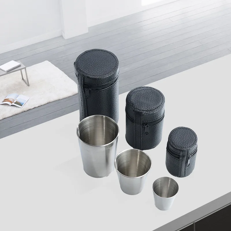 4個入り、実用的なアウトドア用ステンレス製カップセット。ウイ - Whisky Beer And Wine のレビューと価格